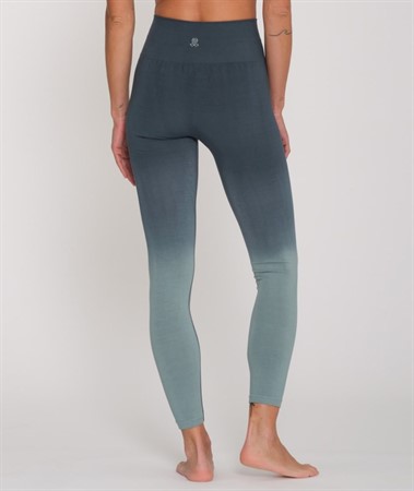 RAISI LEGGINGS